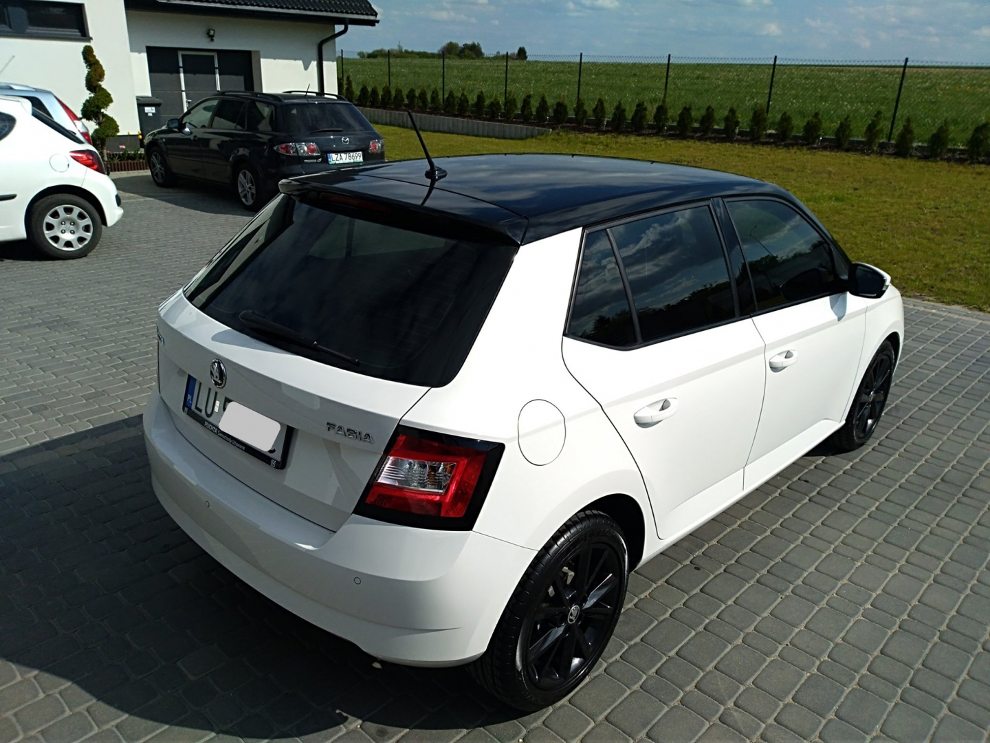 Przyciemnianie szyb w aucie typu hatchback w Lublinie – Škoda Fabia, realizacja studia RADIS